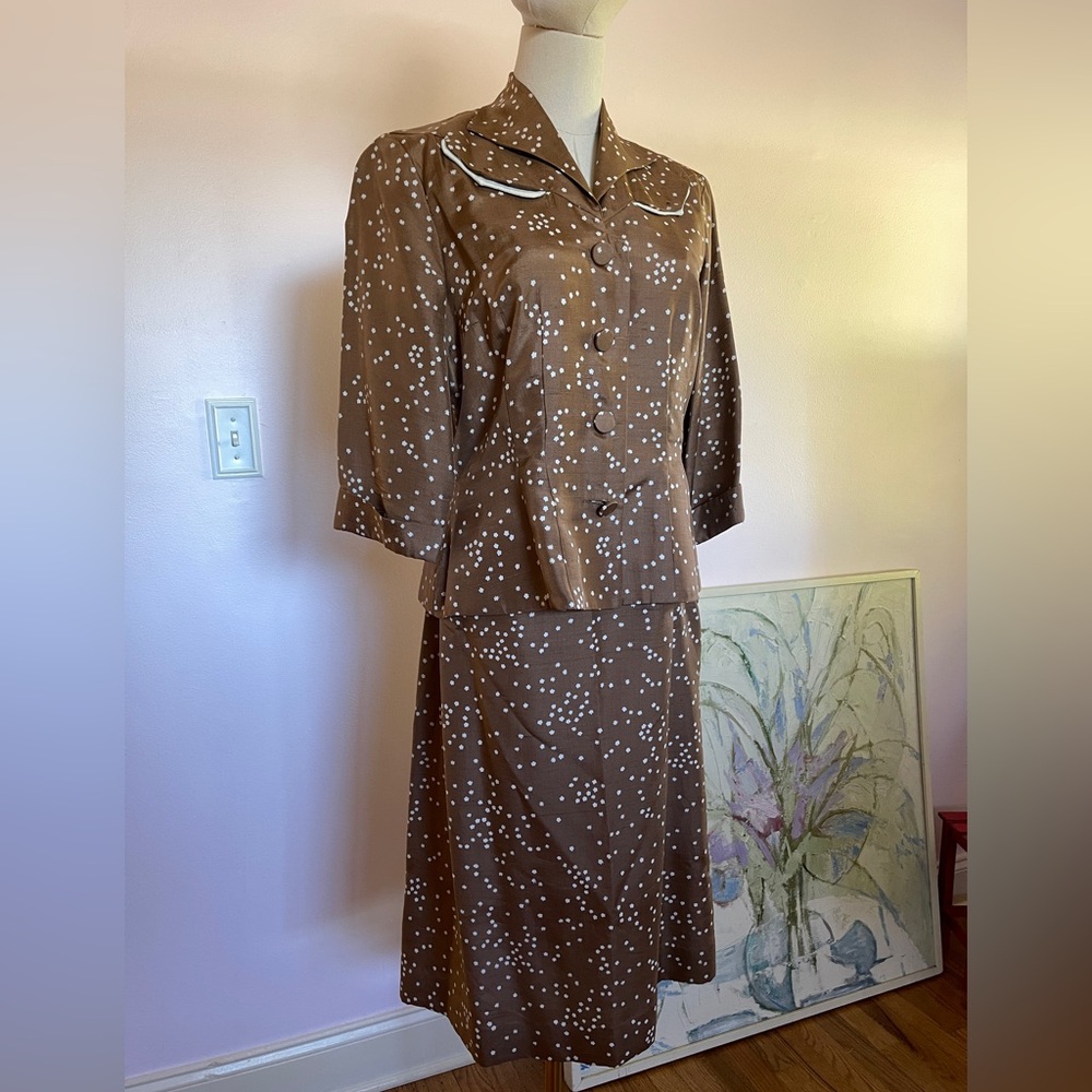 1940s/1950s  Mocha Star Patterned Skirt Suit